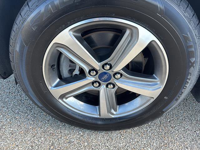 Certified 2019 Ford Edge SEL w/ Equipment Group 201A image 9