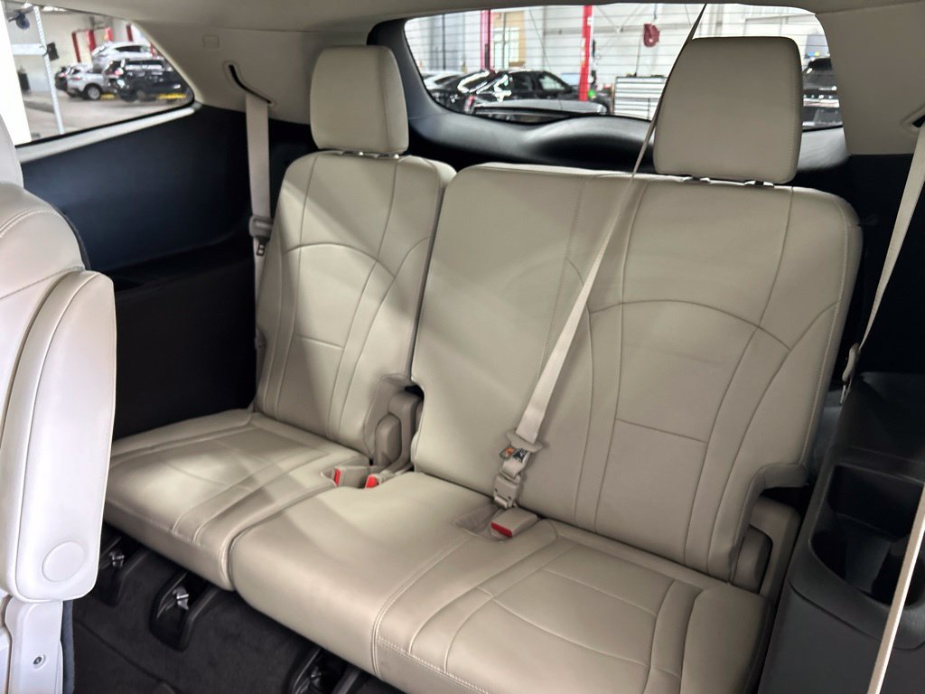 Used 2019 Buick Enclave Premium AWD/4WD image 31