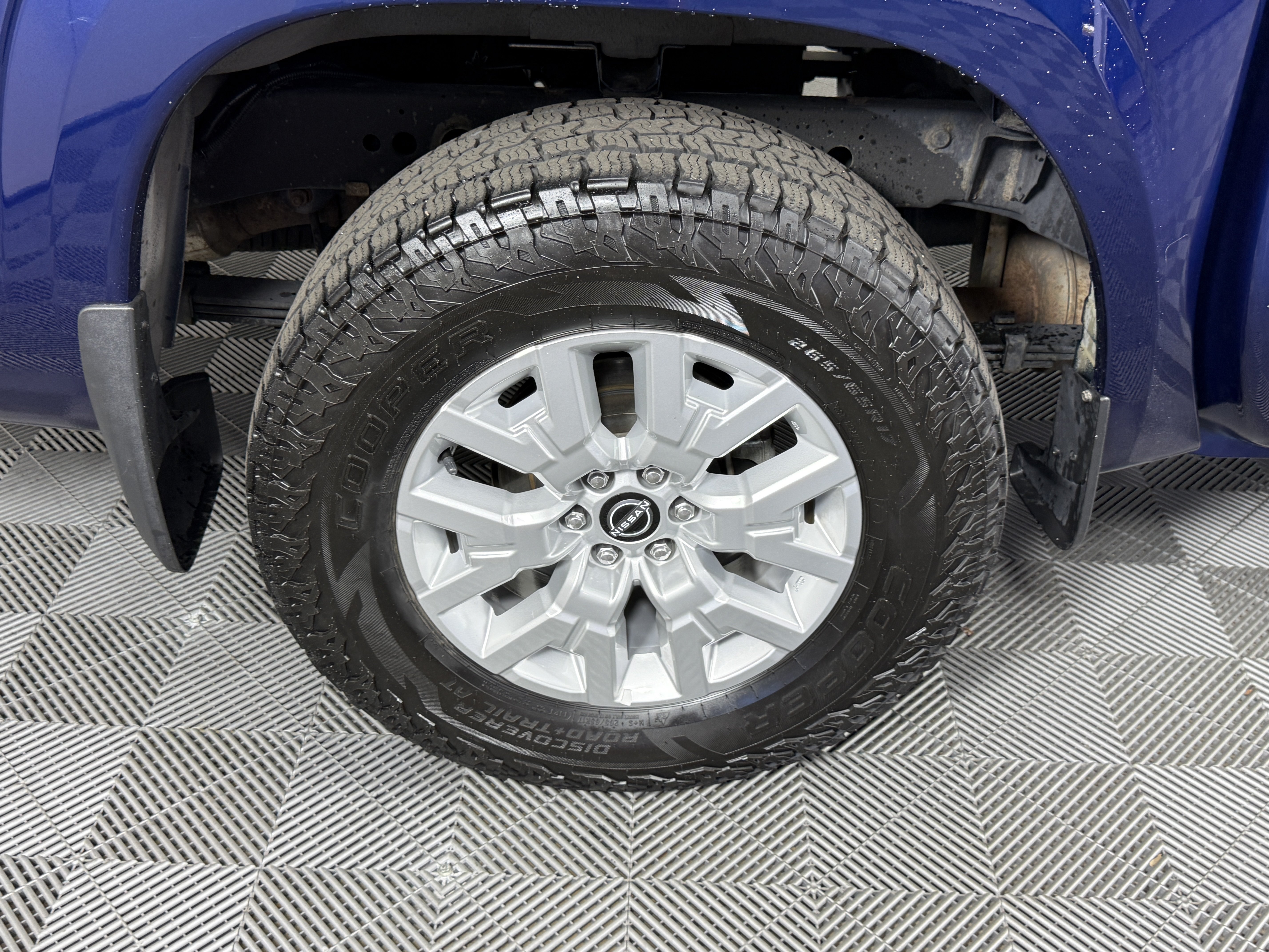 Used 2022 Nissan Frontier SV w/ SV Premium Package AWD/4WD image 34