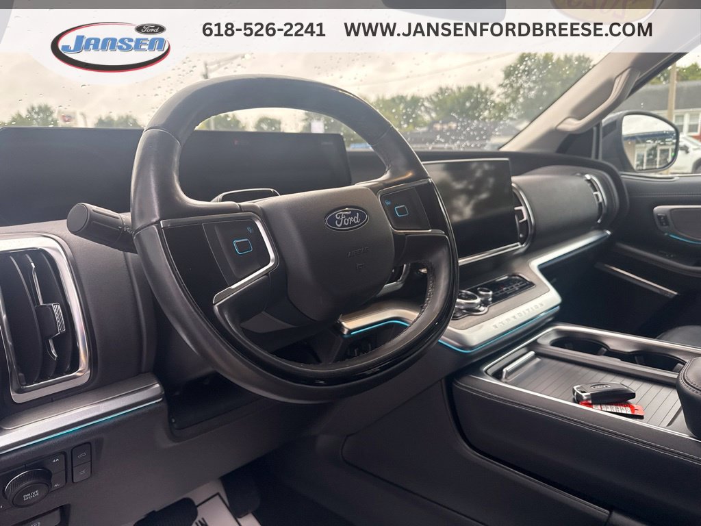 Certified 2025 Ford Expedition Platinum AWD/4WD image 15
