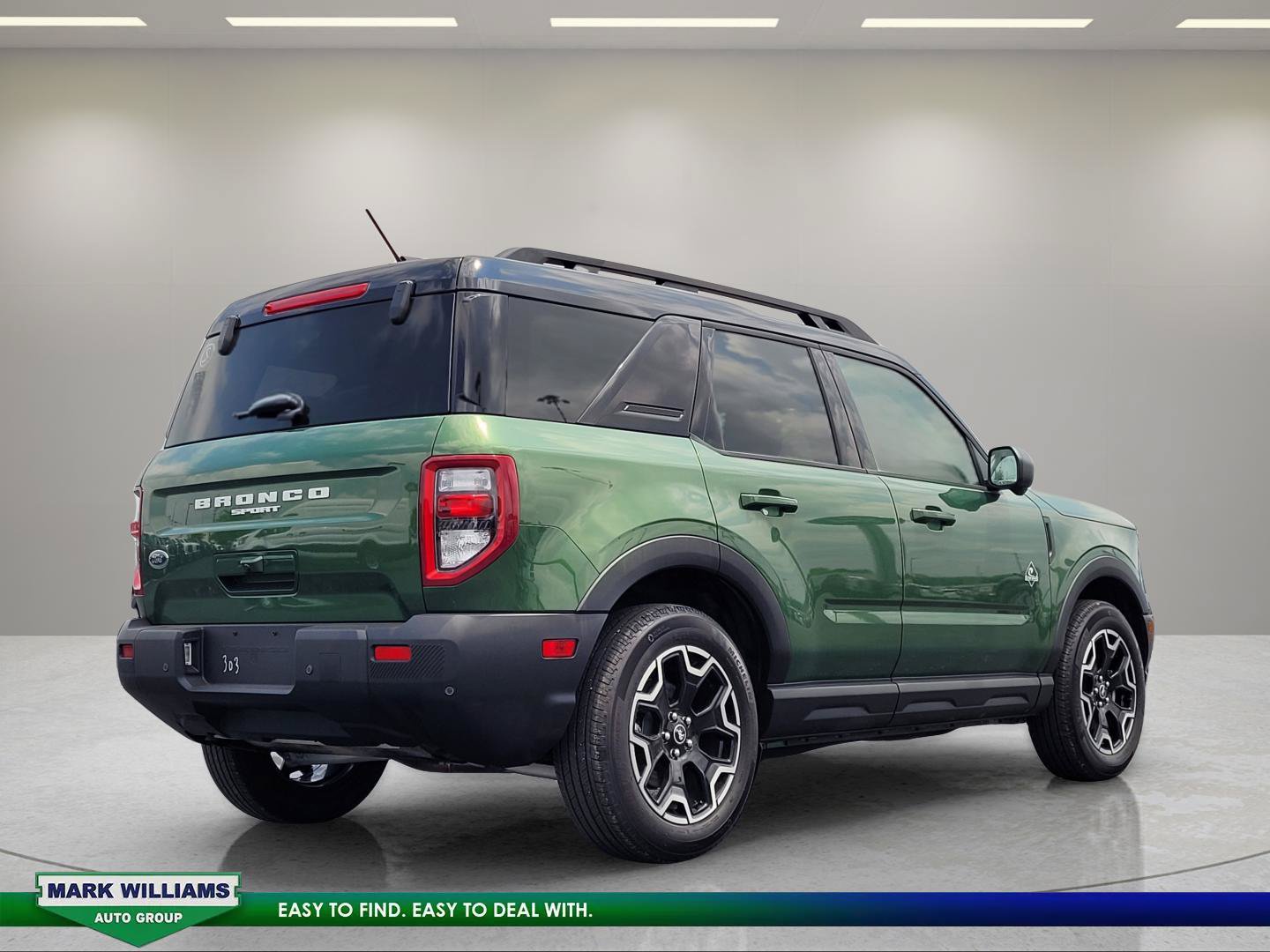 Certified 2025 Ford Bronco Sport Outer Banks w/ Outer Banks Tech Package+ AWD/4WD image 4