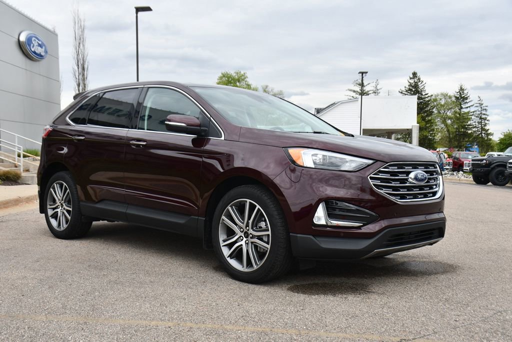Certified 2023 Ford Edge Titanium w/ Class II Trailer Tow Package AWD/4WD image 9