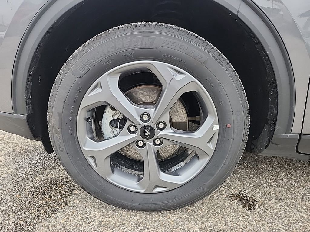 Certified 2025 Ford Escape ST-Line AWD/4WD image 18