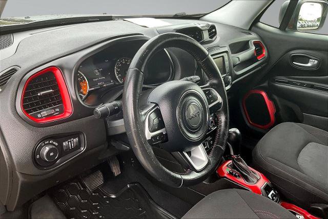 Used 2017 Jeep Renegade Trailhawk w/ Safety & Security Group AWD/4WD image 14