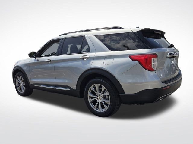 Certified 2022 Ford Explorer XLT w/ Equipment Group 202A RWD image 3