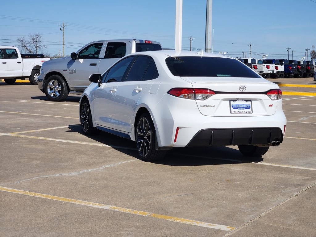 Used 2023 Toyota Corolla SE image 3