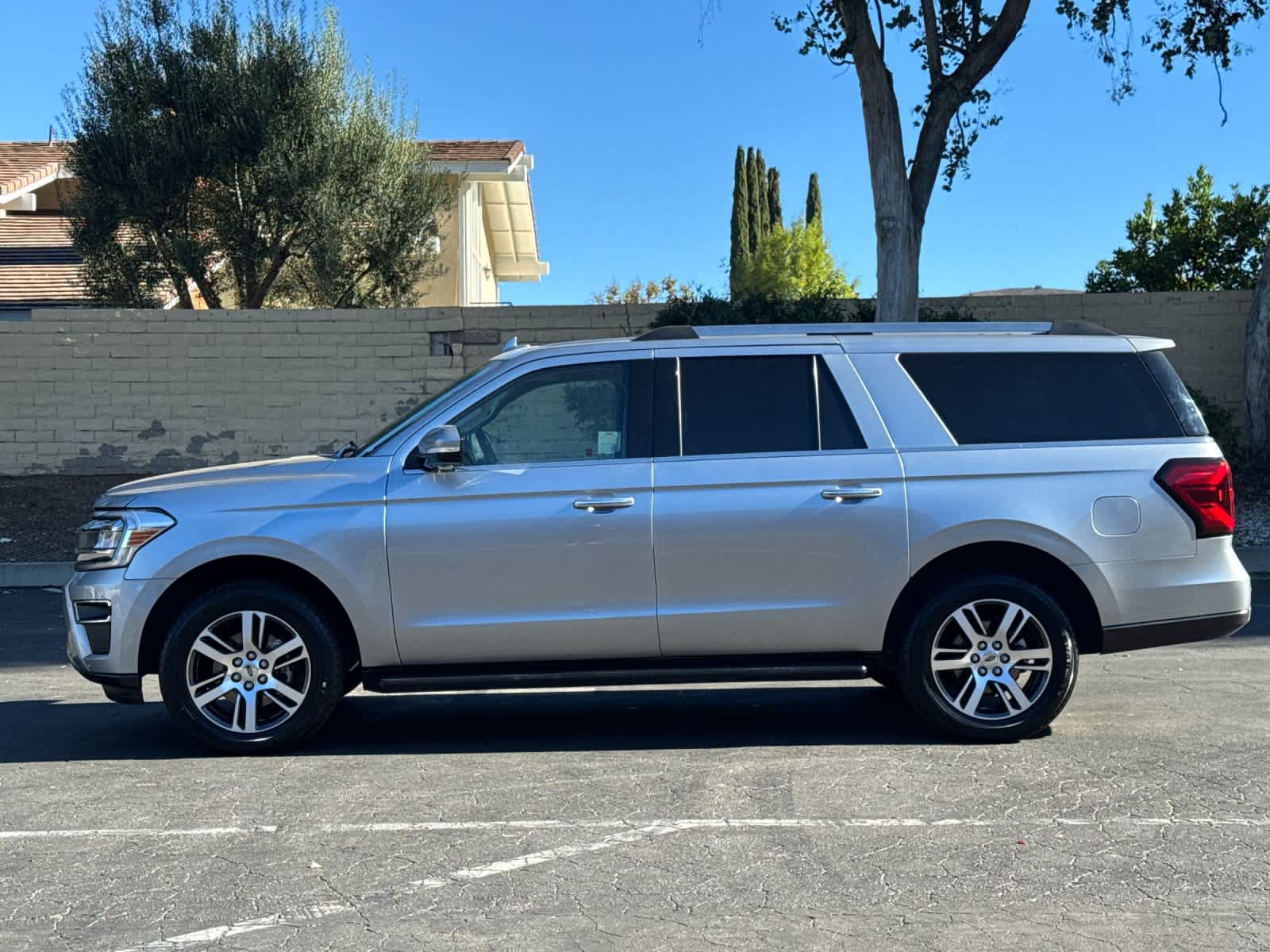 Certified 2024 Ford Expedition Max Limited AWD/4WD image 5
