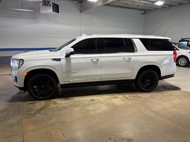 Used 2023 GMC Yukon XL Denali w/ Denali Reserve Package image 2