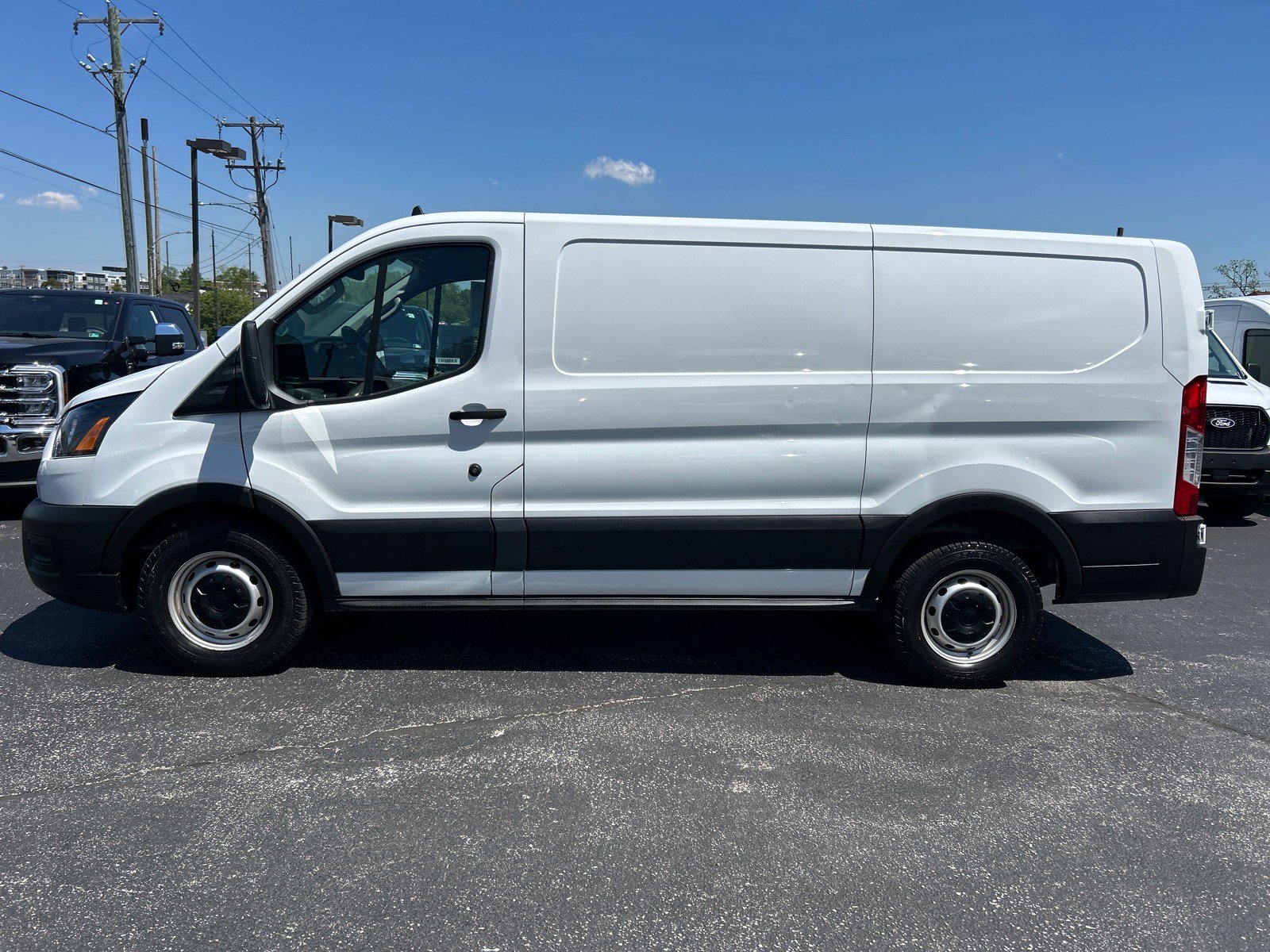 Certified 2020 Ford Transit 150 Low Roof RWD image 4