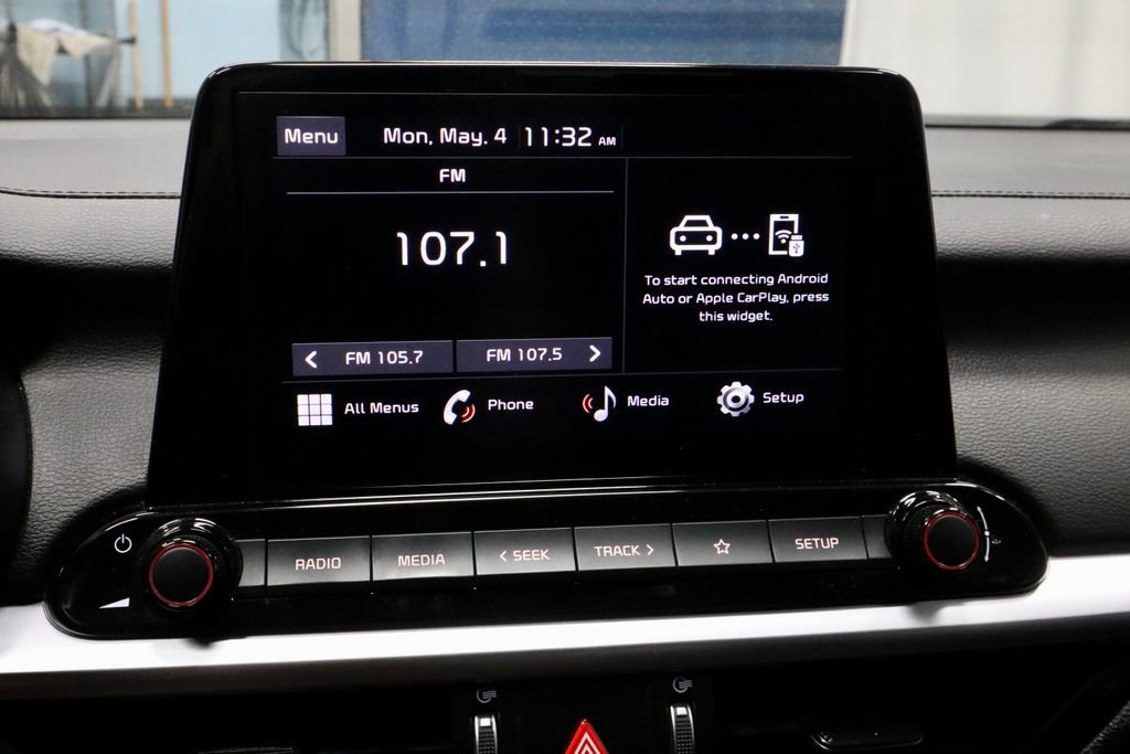 Used 2023 Kia Forte LXS w/ LXS Technology Package FWD image 3