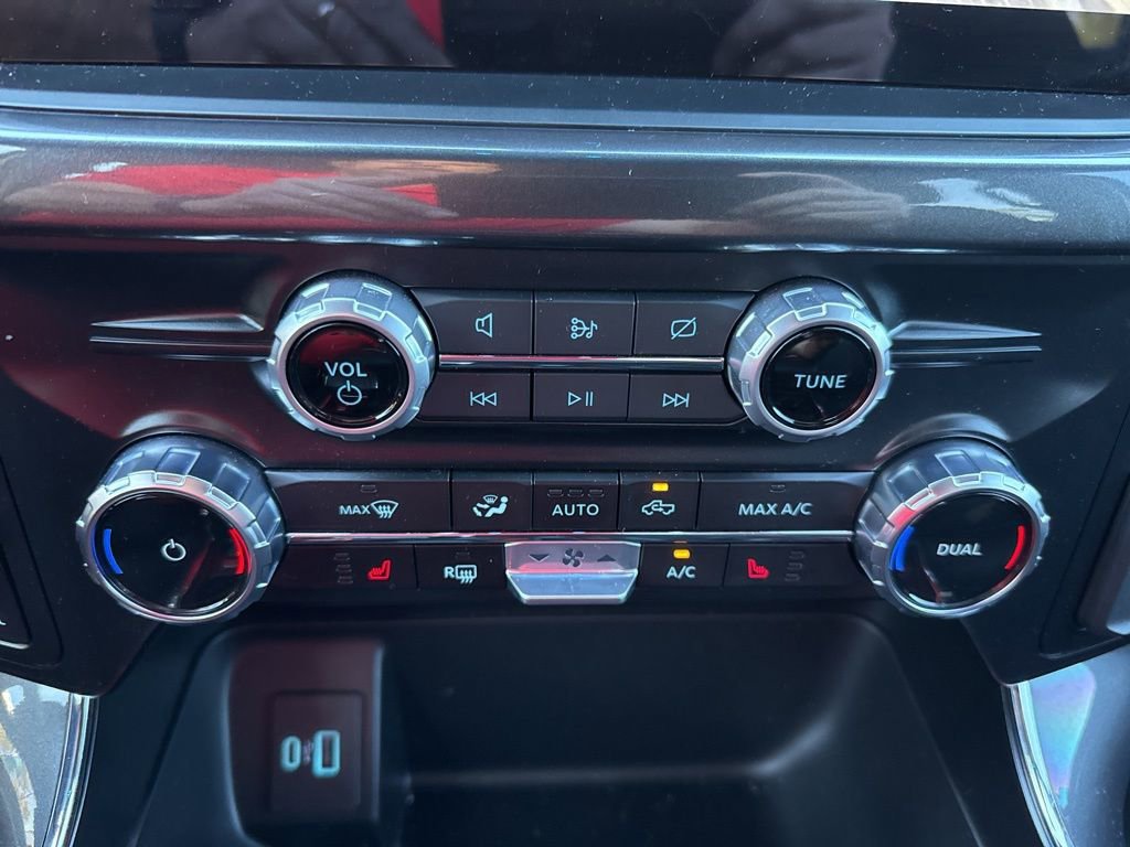 Certified 2023 Ford F150 XLT w/ Equipment Group 302A High image 28