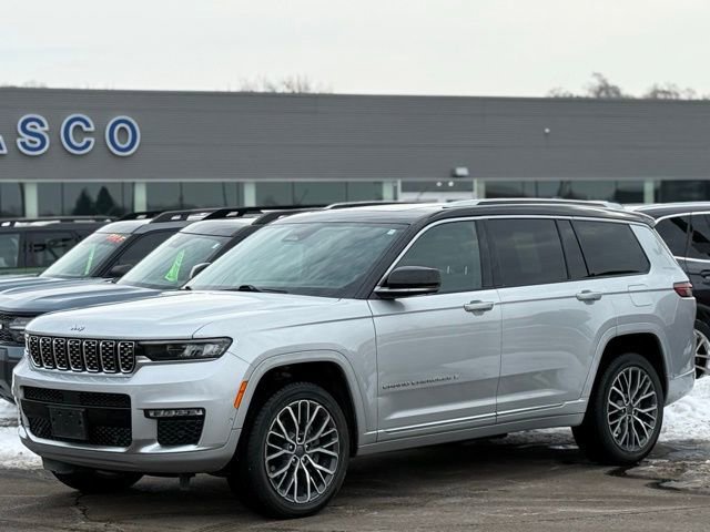 Used 2022 Jeep Grand Cherokee L Summit image 2