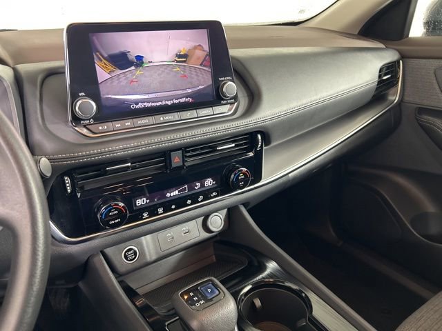 Used 2022 Nissan Rogue SV AWD/4WD image 12