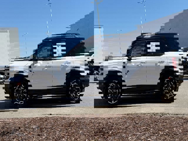 Certified 2025 Ford Bronco Sport Outer Banks w/ Outer Banks Tech Package+ image 2