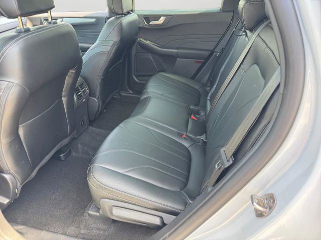 Certified 2025 Ford Escape SE w/ PHEV Premium Package image 11