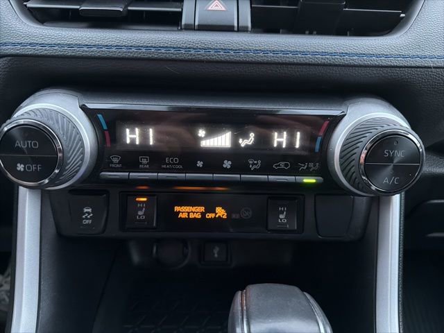 Used 2022 Toyota RAV4 SE image 27