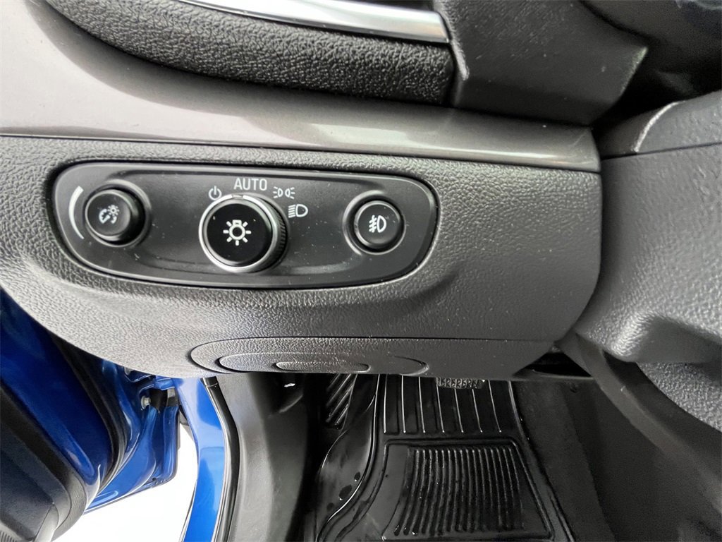 Used 2017 Buick Encore Essence image 16