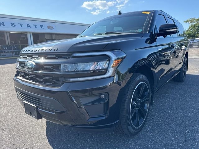 Certified 2024 Ford Expedition Max Limited RWD image 6