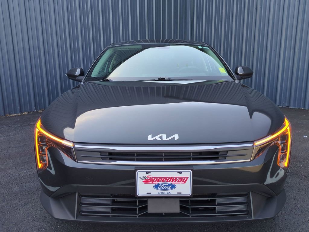 Used 2025 Kia K4 FWD image 2