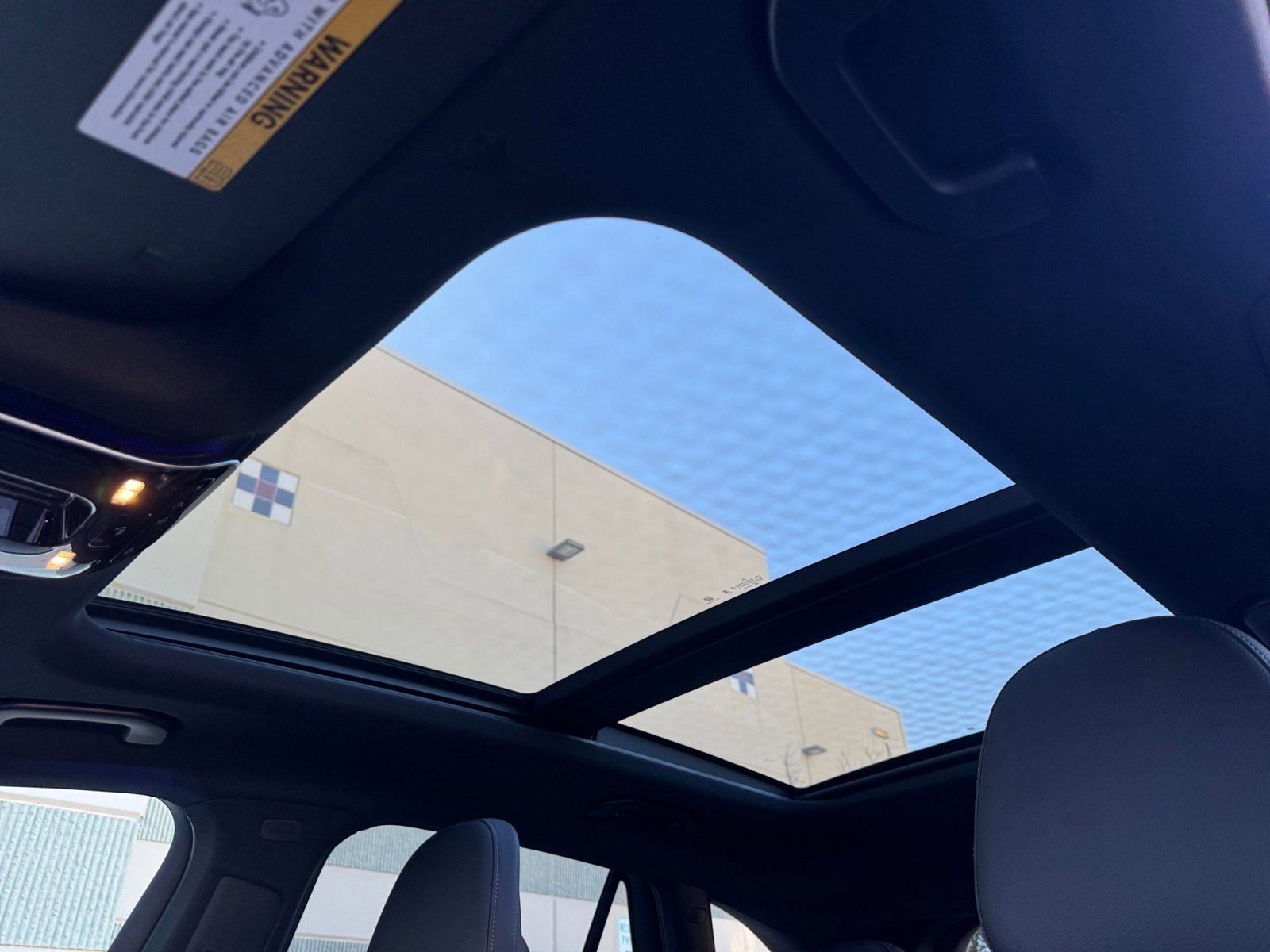 Used 2025 Mercedes-Benz GLC 300 GLC 300 image 31