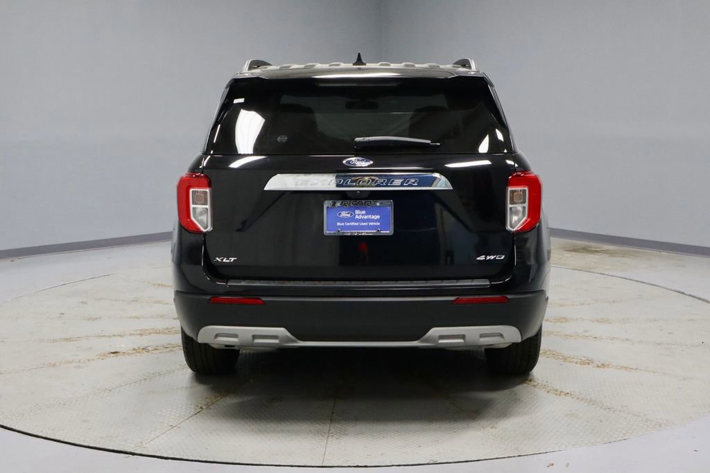 Certified 2022 Ford Explorer XLT w/ Equipment Group 202A AWD/4WD image 4