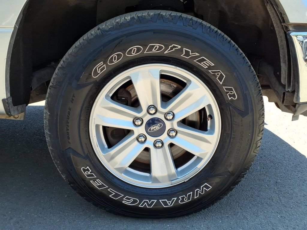 Certified 2018 Ford F150 XLT w/ Trailer Tow Package AWD/4WD image 19