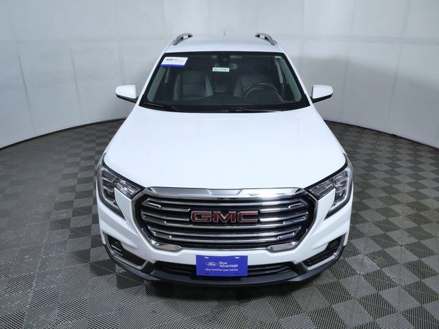 Used 2024 GMC Terrain SLT AWD/4WD image 3