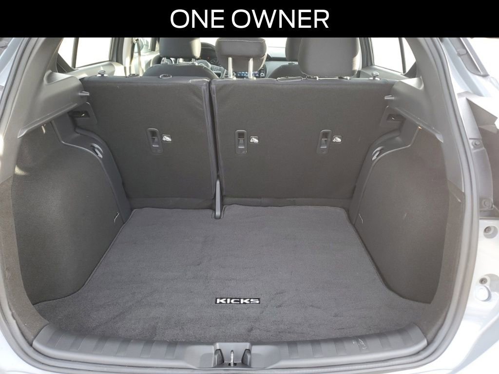 Used 2023 Nissan Kicks SV image 6