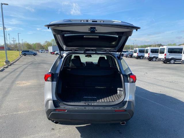 Used 2024 Toyota RAV4 XLE AWD/4WD image 9