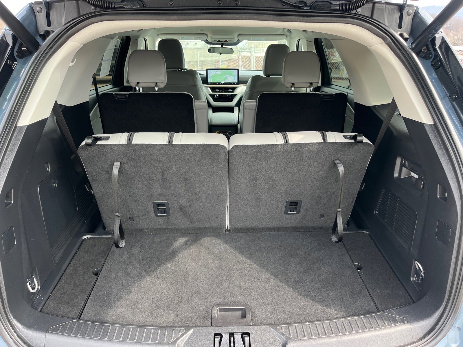 Certified 2025 Ford Explorer Active w/ Active Comfort Package image 20