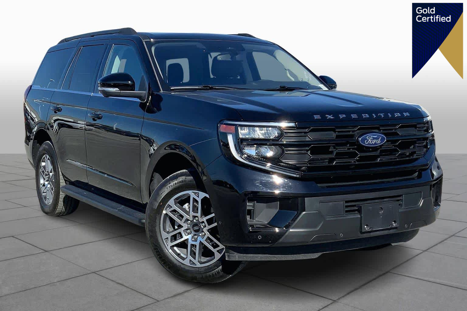 Certified 2025 Ford Expedition Active image 1