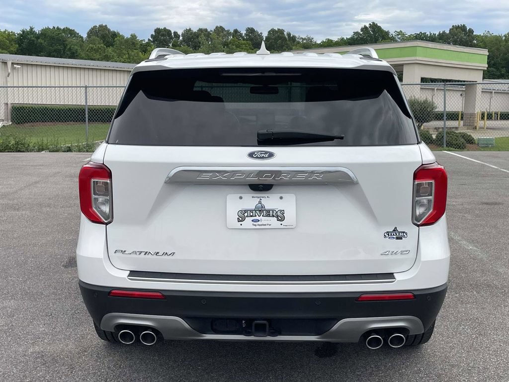 Certified 2023 Ford Explorer Platinum w/ Technology Package AWD/4WD image 4