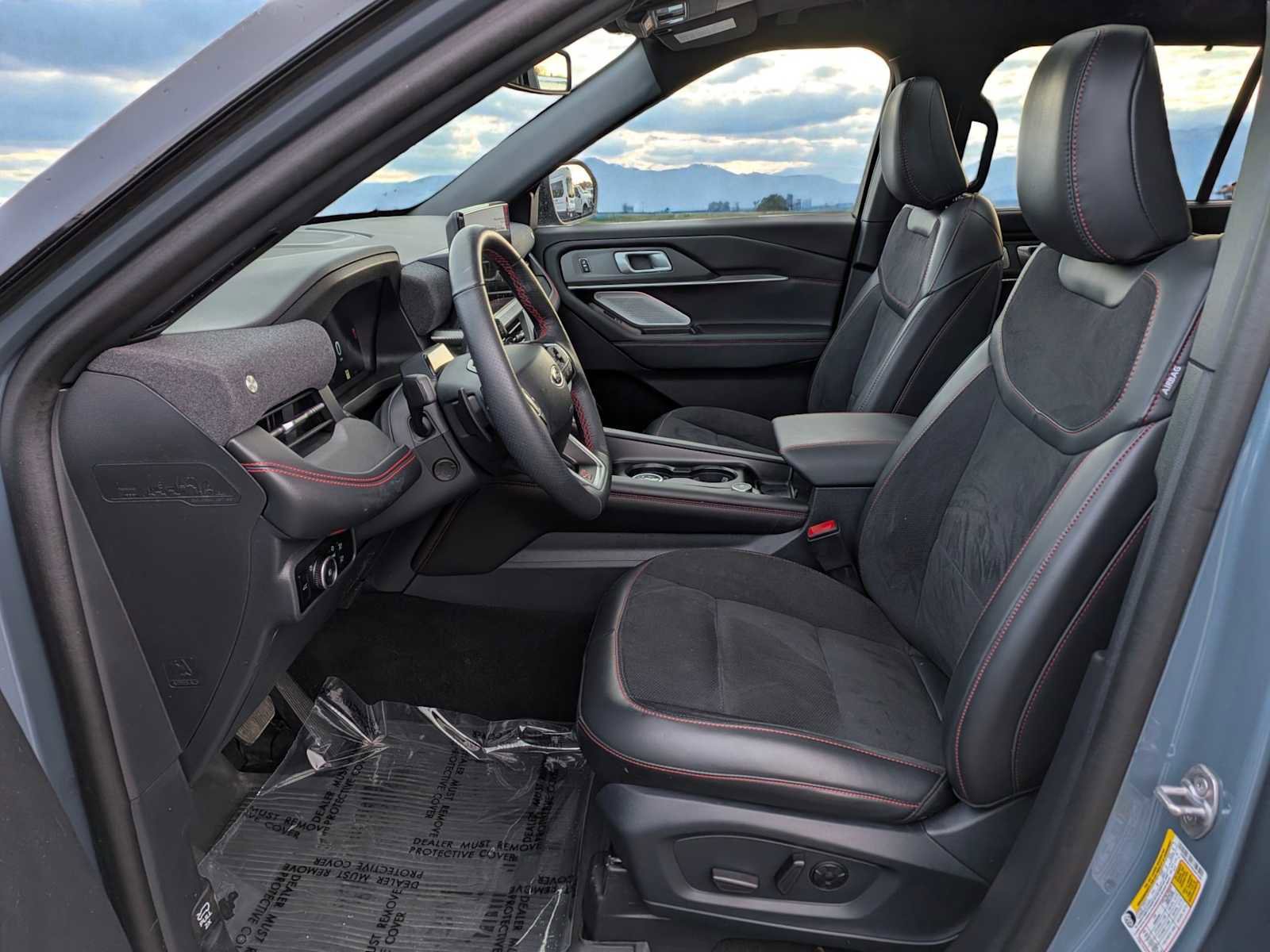 Certified 2025 Ford Explorer ST image 14