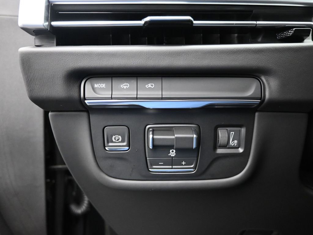 Used 2026 Cadillac Escalade Platinum Luxury image 14