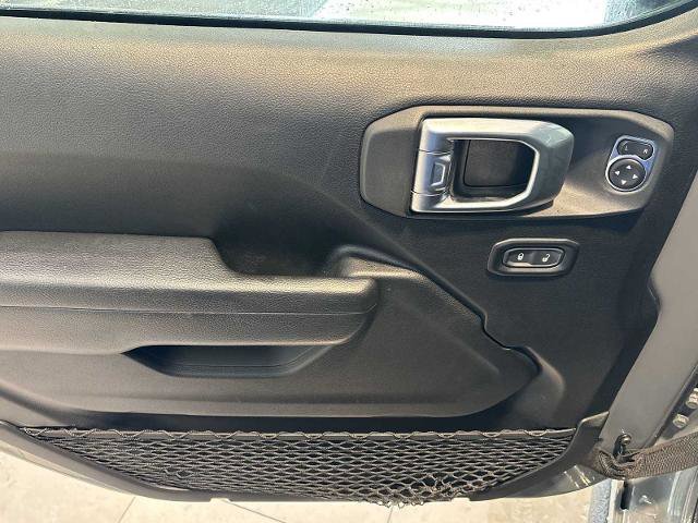 Used 2023 Jeep Wrangler Unlimited w/ Cold Weather Group image 20