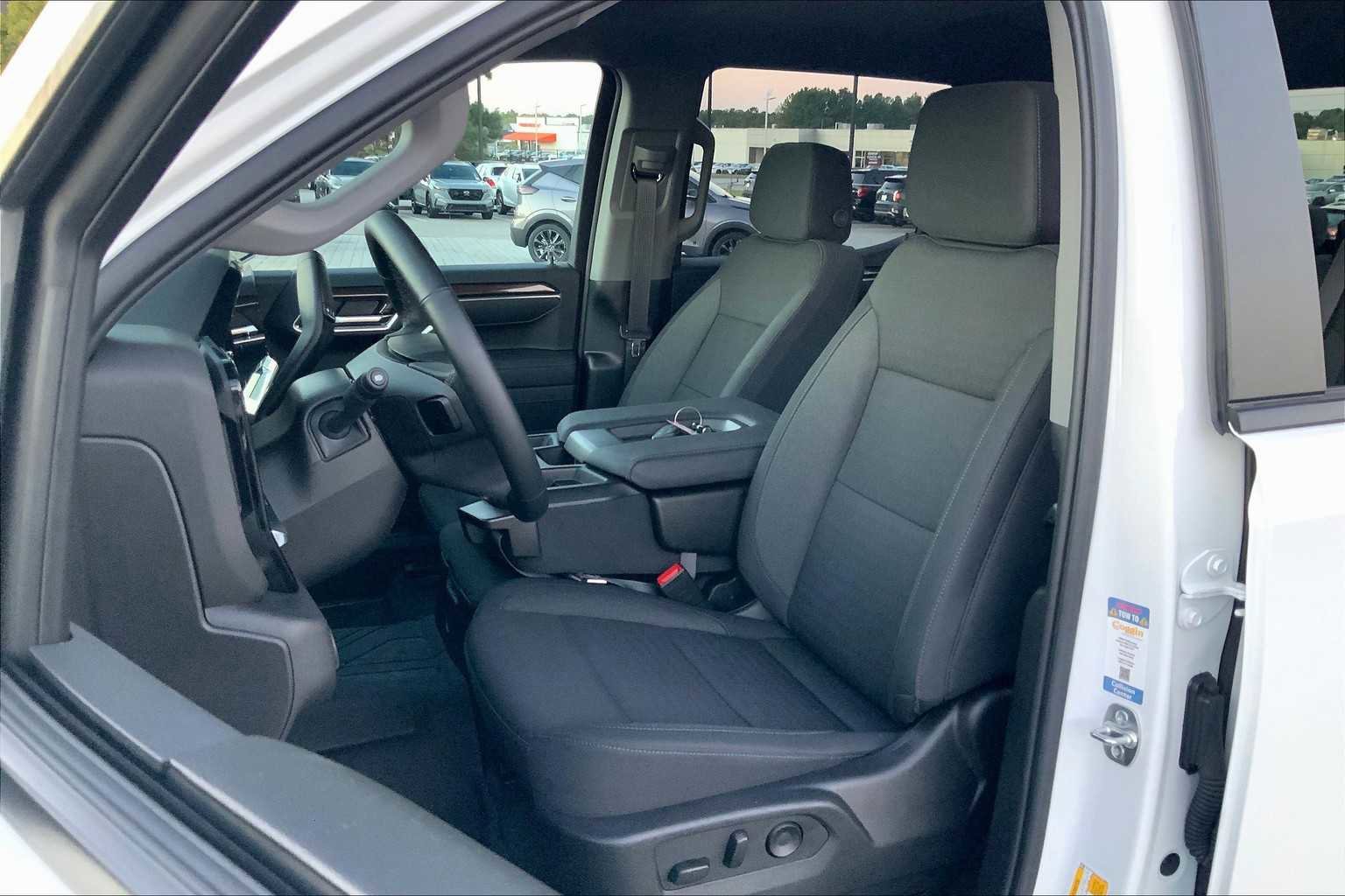 Used 2025 Chevrolet Silverado 1500 RST w/ Protection Package image 9