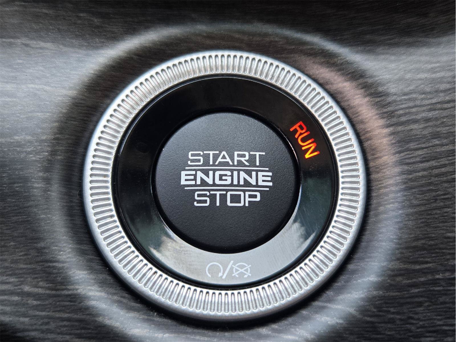 Used 2023 Jeep Grand Cherokee L Limited AWD/4WD image 19