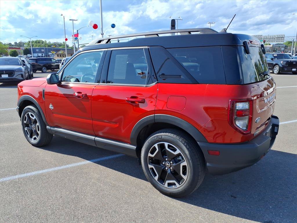 Certified 2024 Ford Bronco Sport Outer Banks w/ Tech Package AWD/4WD image 3