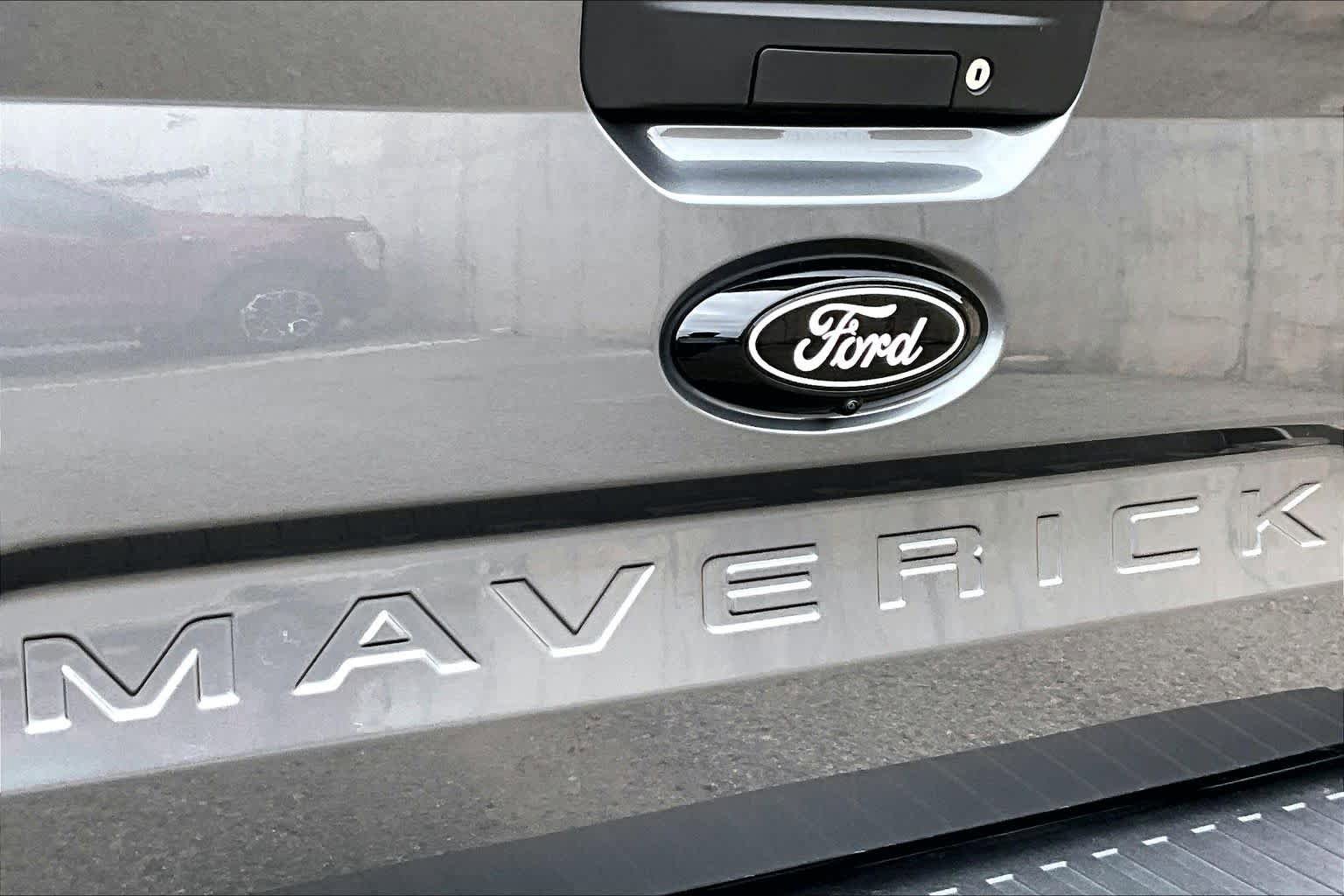 Certified 2025 Ford Maverick Lobo AWD/4WD image 31