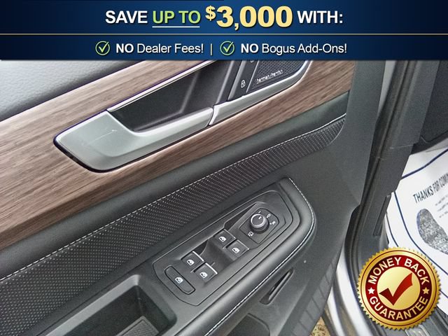 Used 2024 Volkswagen Atlas SEL Premium R-Line AWD/4WD image 16