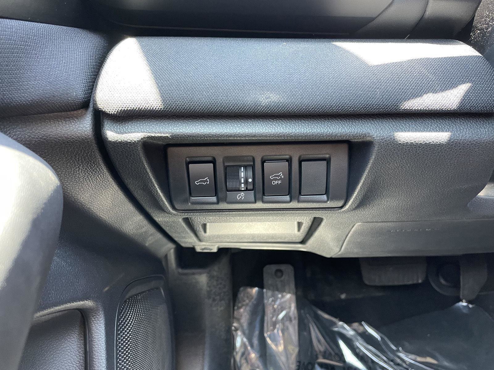 Used 2025 Subaru Outback Premium AWD/4WD image 29
