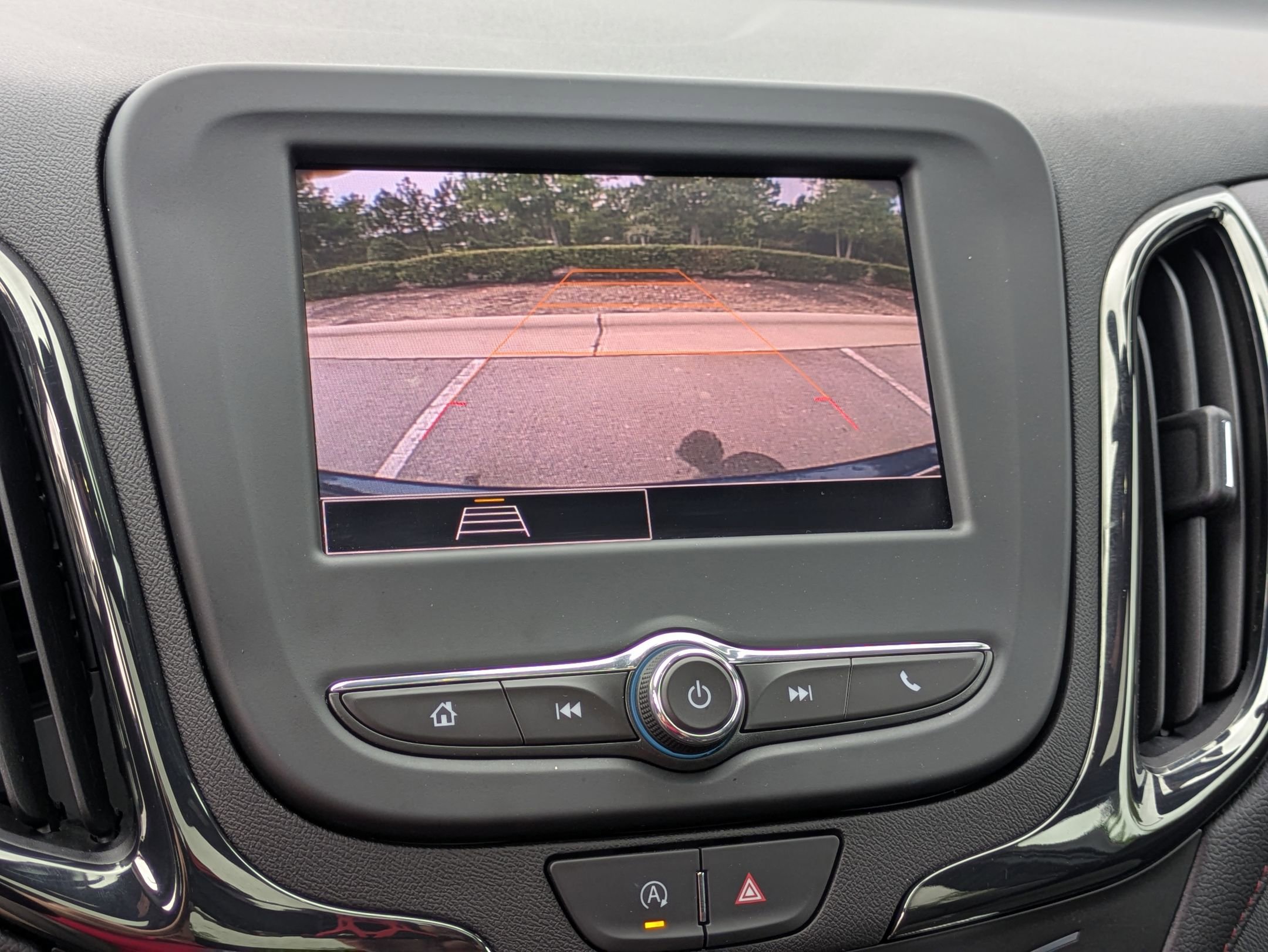 Used 2024 Chevrolet Equinox RS FWD image 23