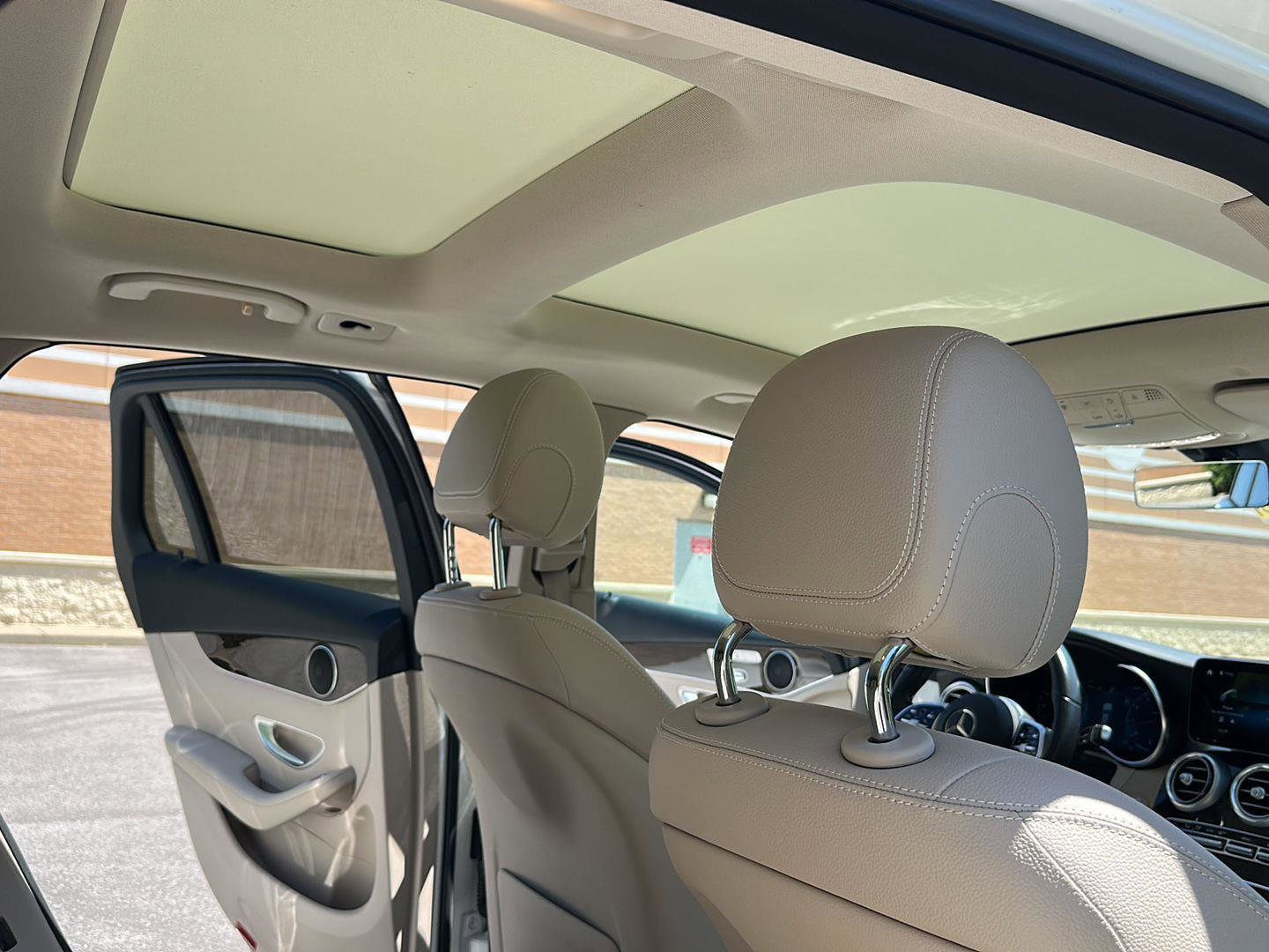 Used 2021 Mercedes-Benz GLC 300 4MATIC image 33