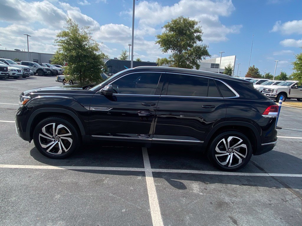 Used 2020 Volkswagen Atlas Cross Sport SEL Premium AWD/4WD image 4