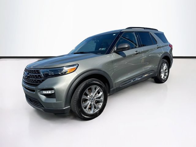 Certified 2020 Ford Explorer XLT w/ Equipment Group 202A AWD/4WD image 4