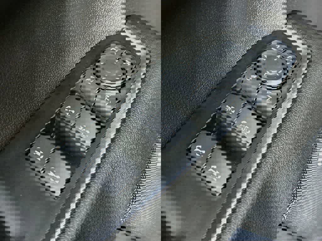 Used 2023 Chevrolet Silverado 1500 LTZ w/ LTZ Premium Package image 29