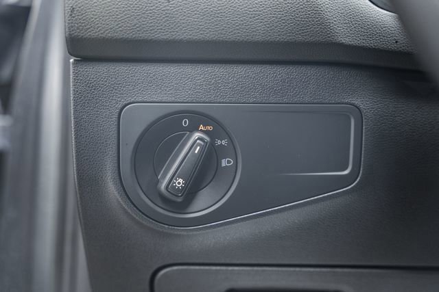 Used 2023 Volkswagen Tiguan S image 34