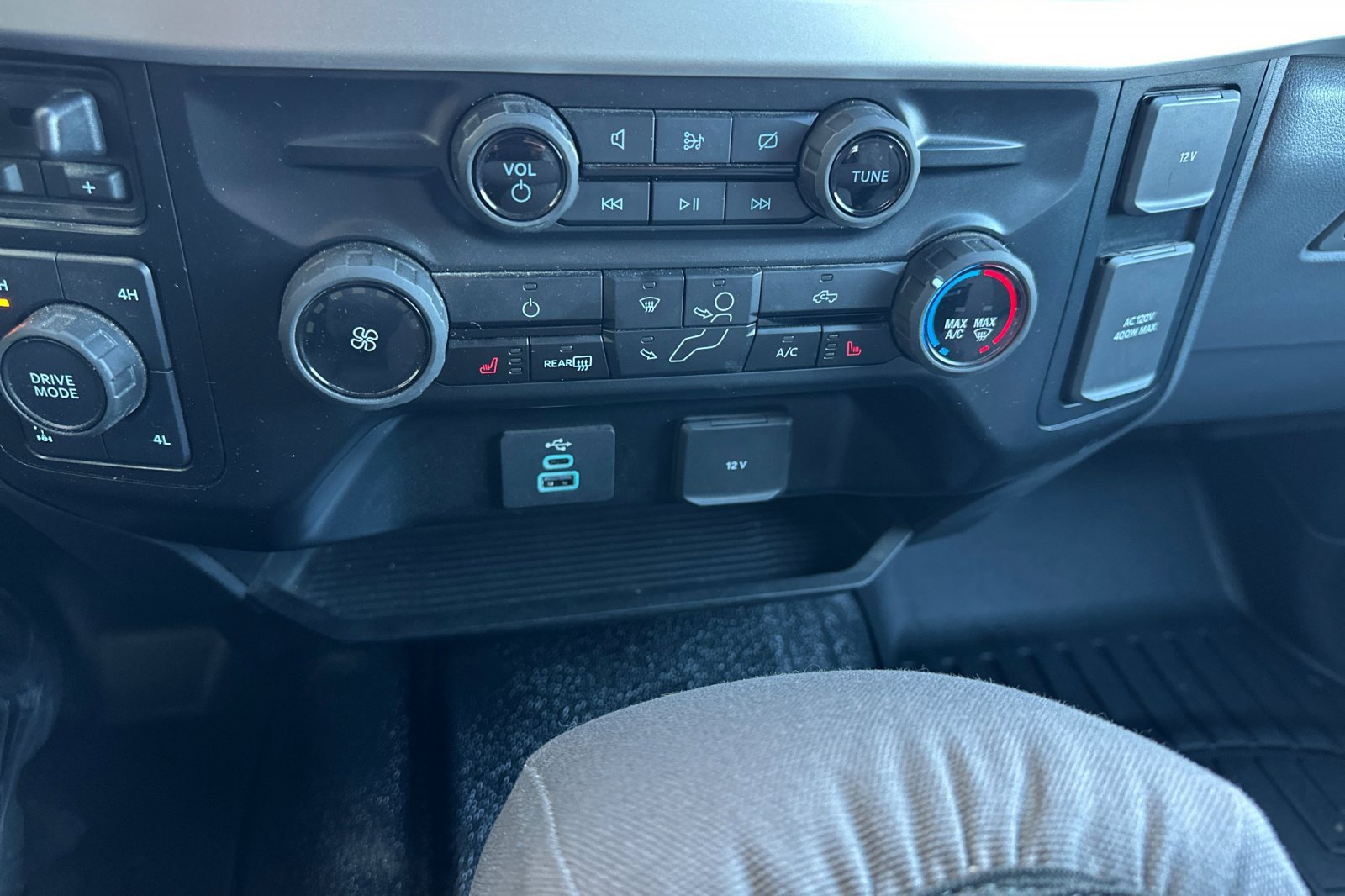 Certified 2023 Ford F350 XLT w/ XLT Premium Package image 23