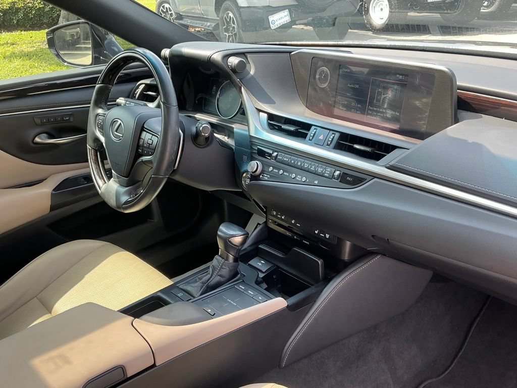 Used 2021 Lexus ES 350 w/ Premium Package FWD image 17