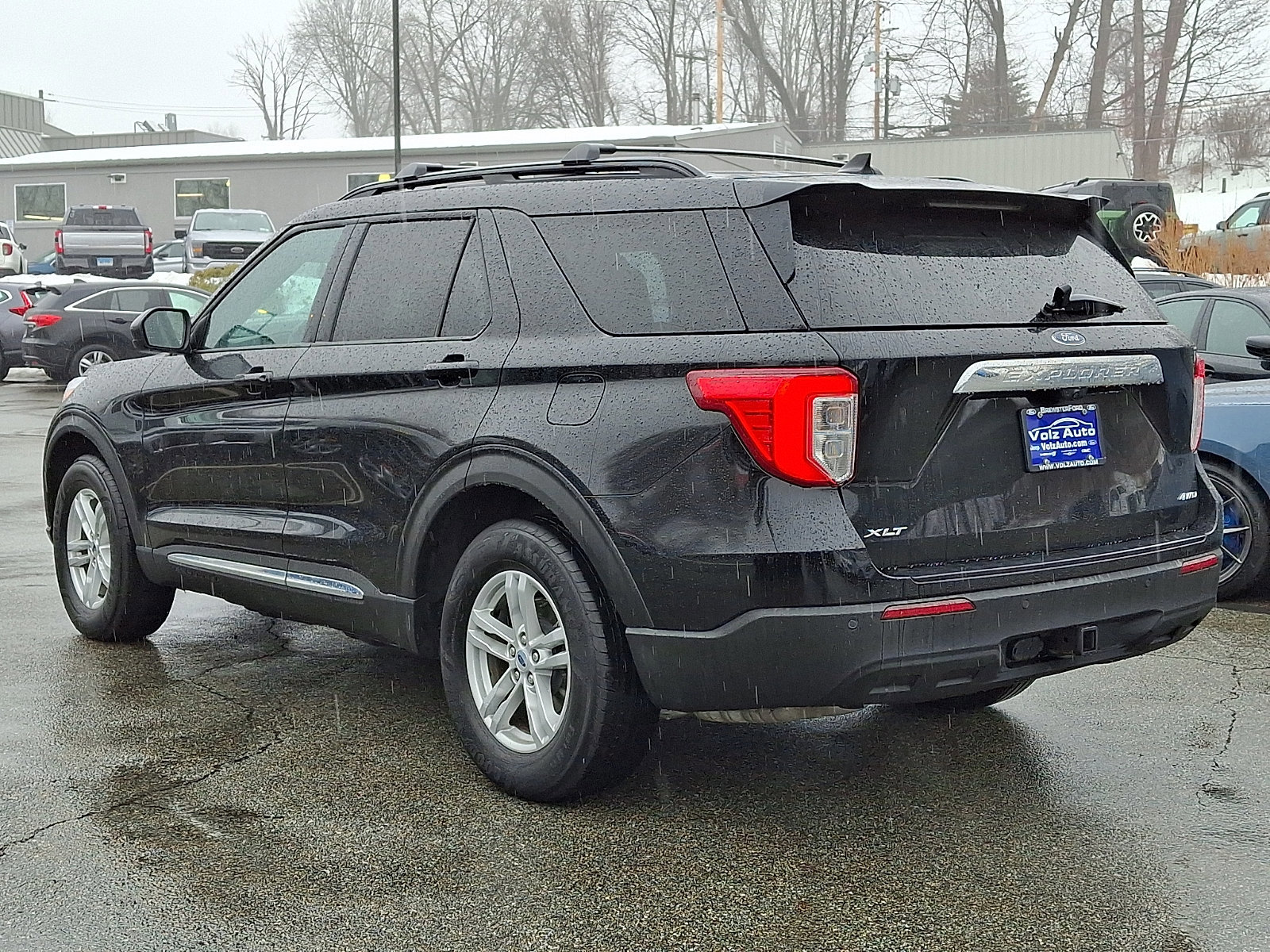 Certified 2022 Ford Explorer XLT w/ Class IV Trailer Tow Package image 5